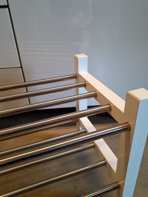 IKEA Tjusig skoreol